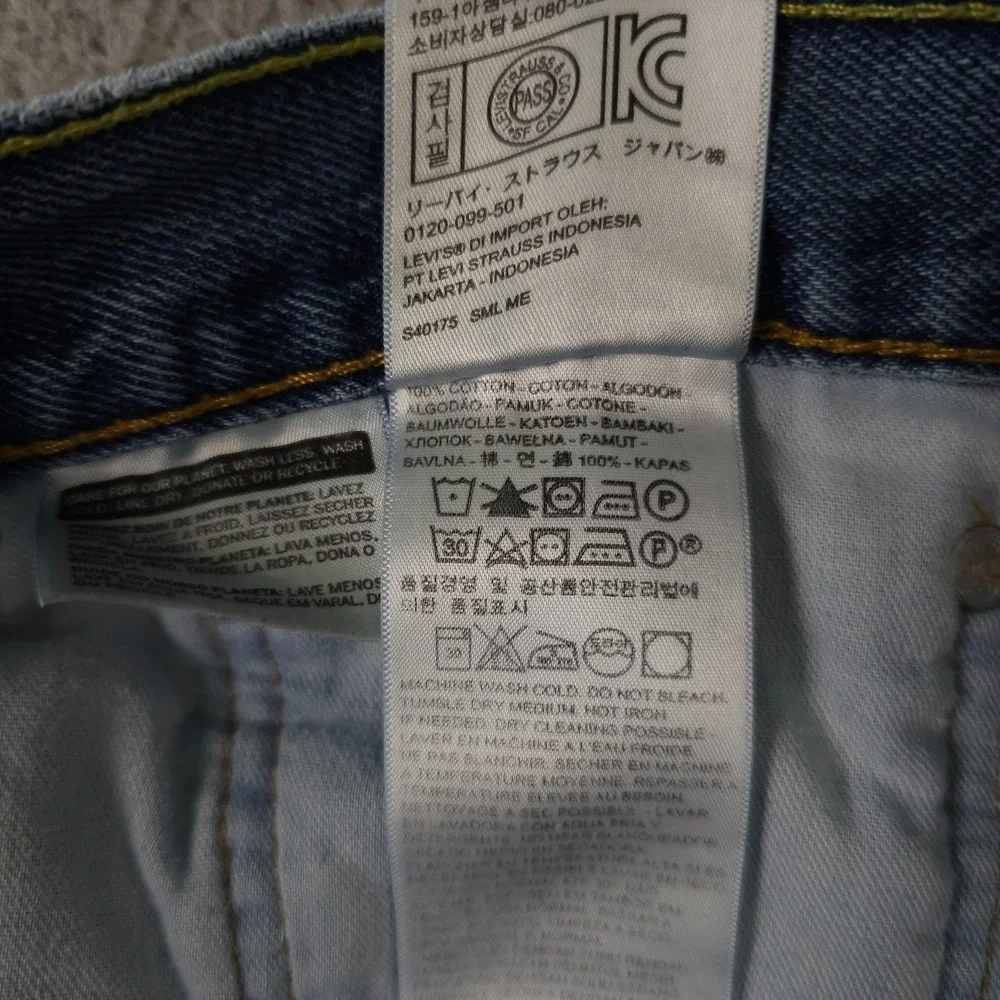 Levis 505 Jeans Mens 36x32 Blue Regular Fit Straight Distressed Workwear Grunge
